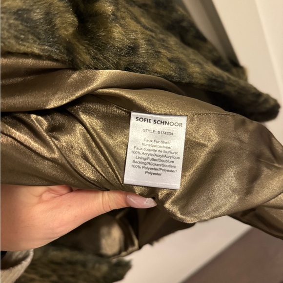 Sofie Schnoor Faux Fur Coat - Picture 8 of 8